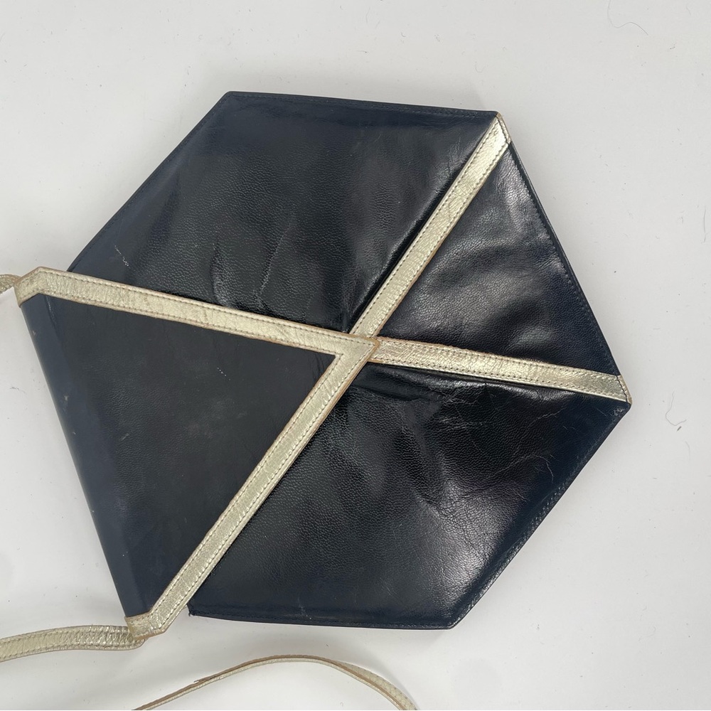 1980s Charles Jourdan Paris Black & Silver Metalic Leather Hexagonal Crossbody - Picture 8 of 13
